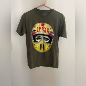 Brandmakers motorsports-inspired front and back graphic Medium